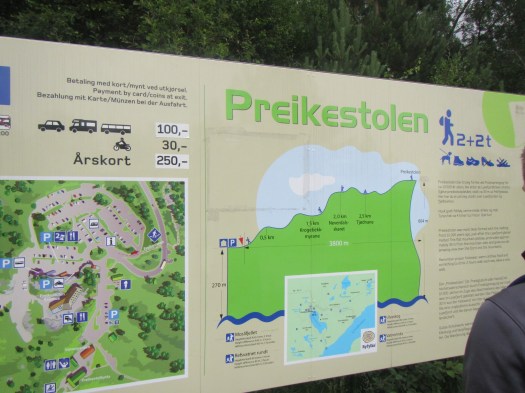Preikestolen trailhead marker