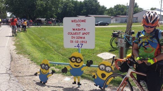 he townspeople of Washta are crazy about Minions. There were hay bale minions and these cuties.